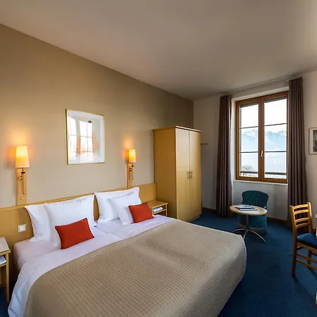 Bon Rivage Hotel 3*