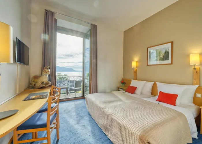 Bon Rivage Hotell 3*