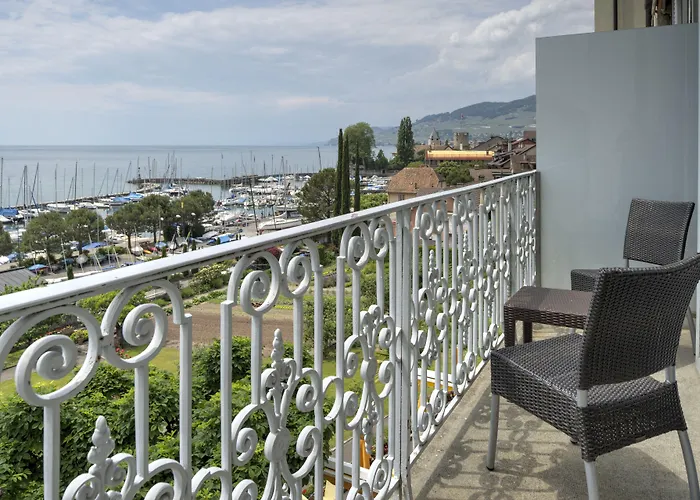 Bon Rivage Hotell 3*