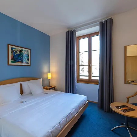 Bon Rivage Hotel